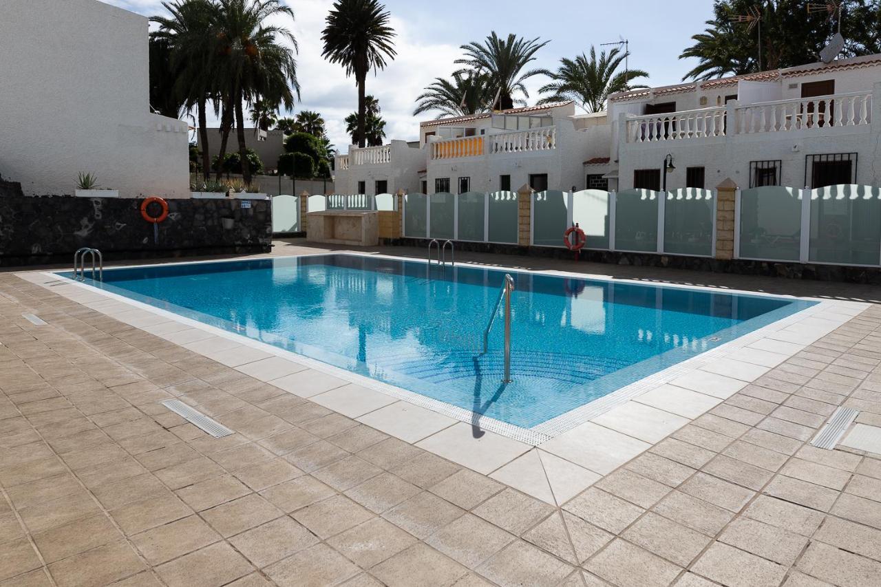 Detached 3-Story Home, Seafront And Central Playa de las Americas (Tenerife) Bagian luar foto