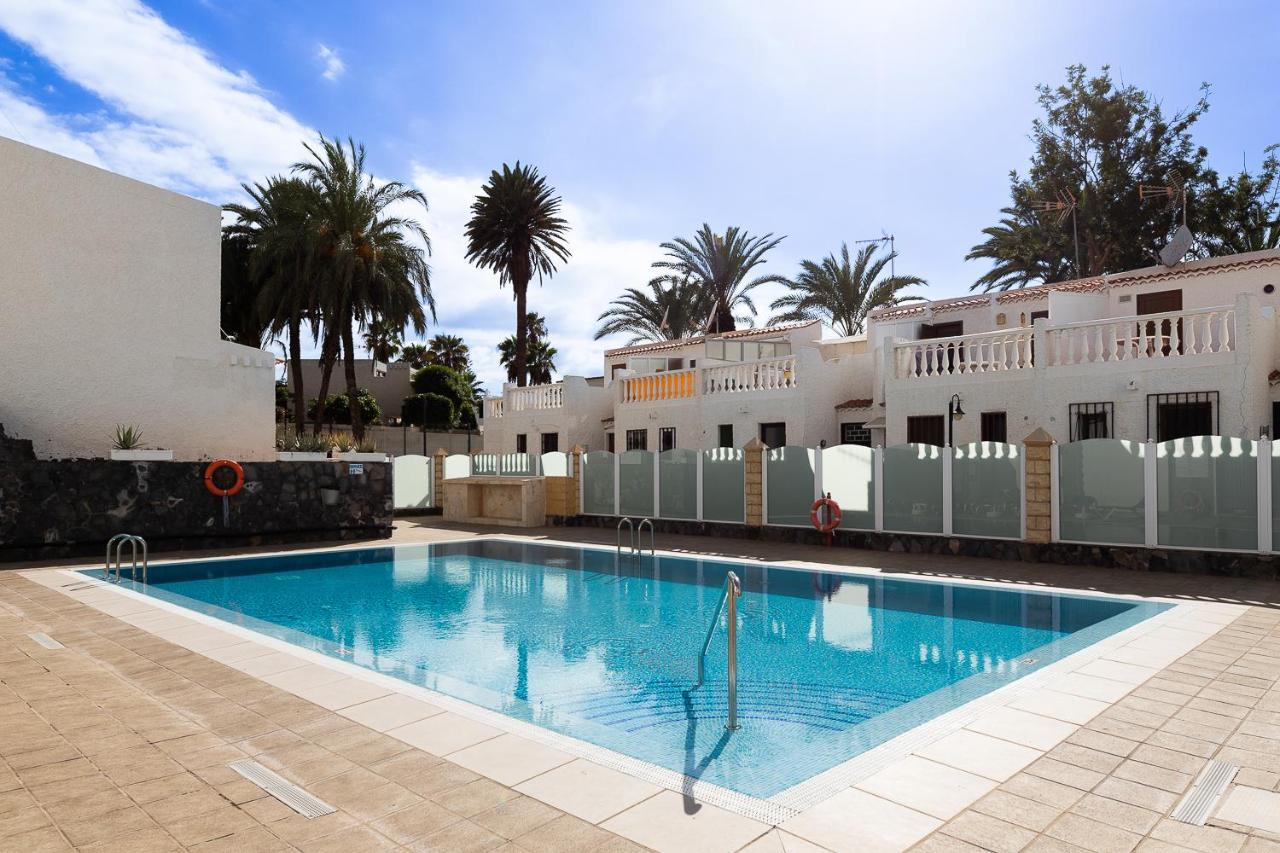 Detached 3-Story Home, Seafront And Central Playa de las Americas (Tenerife) Bagian luar foto