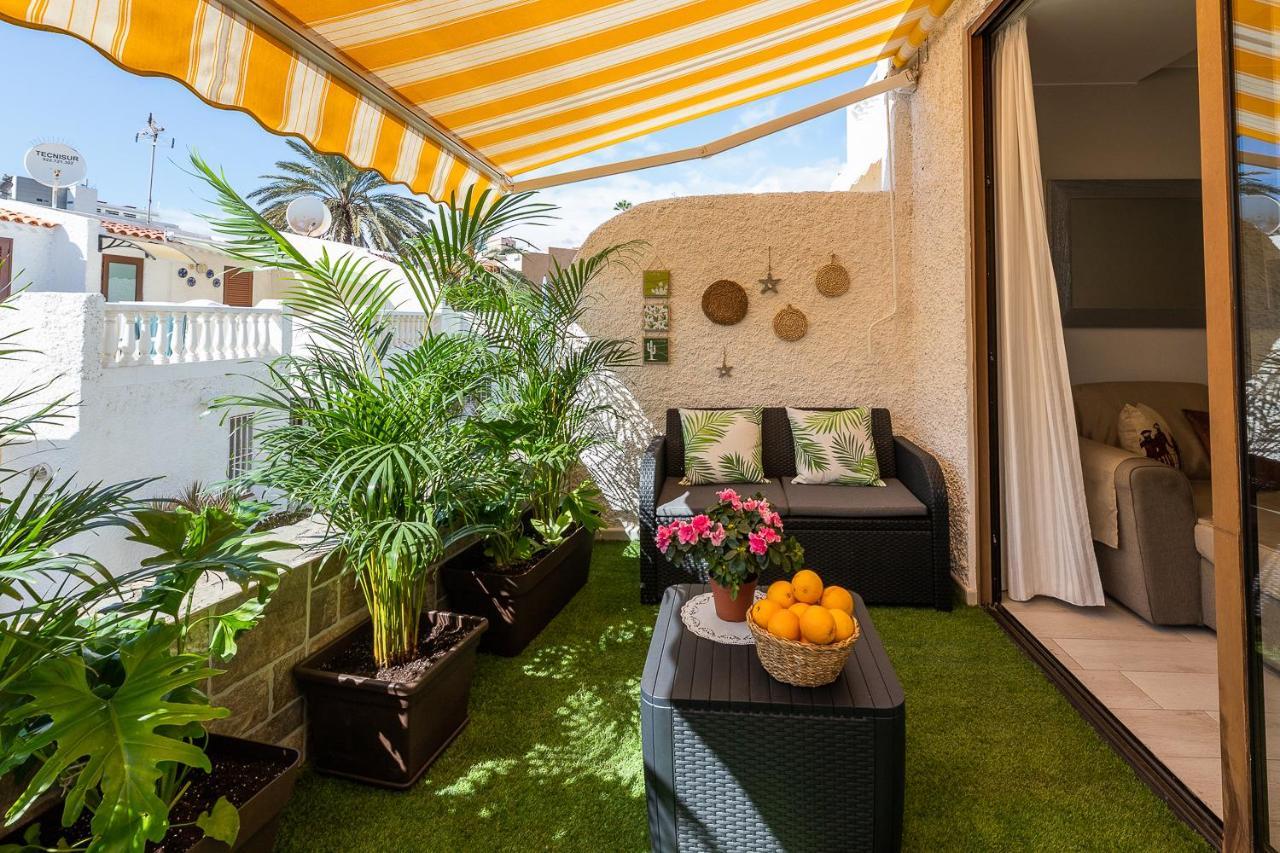 Detached 3-Story Home, Seafront And Central Playa de las Americas (Tenerife) Bagian luar foto