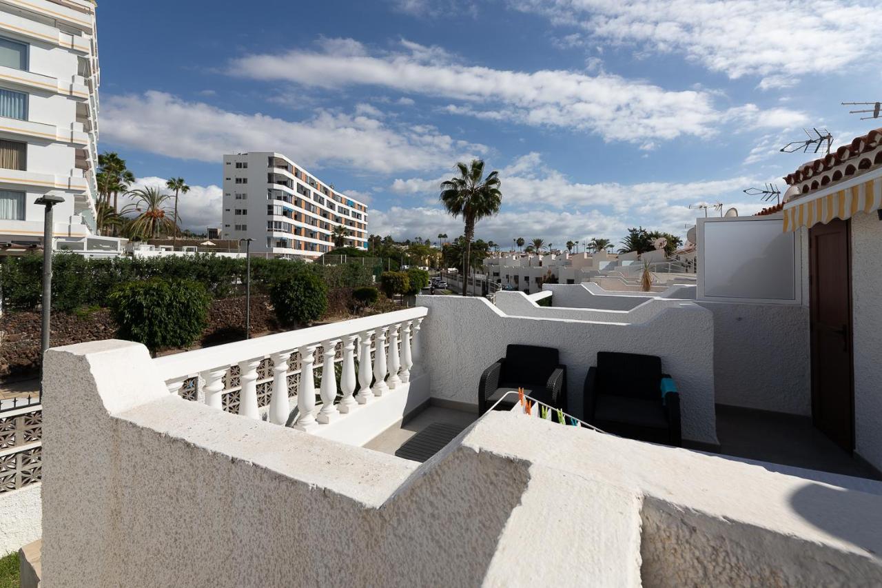 Detached 3-Story Home, Seafront And Central Playa de las Americas (Tenerife) Bagian luar foto